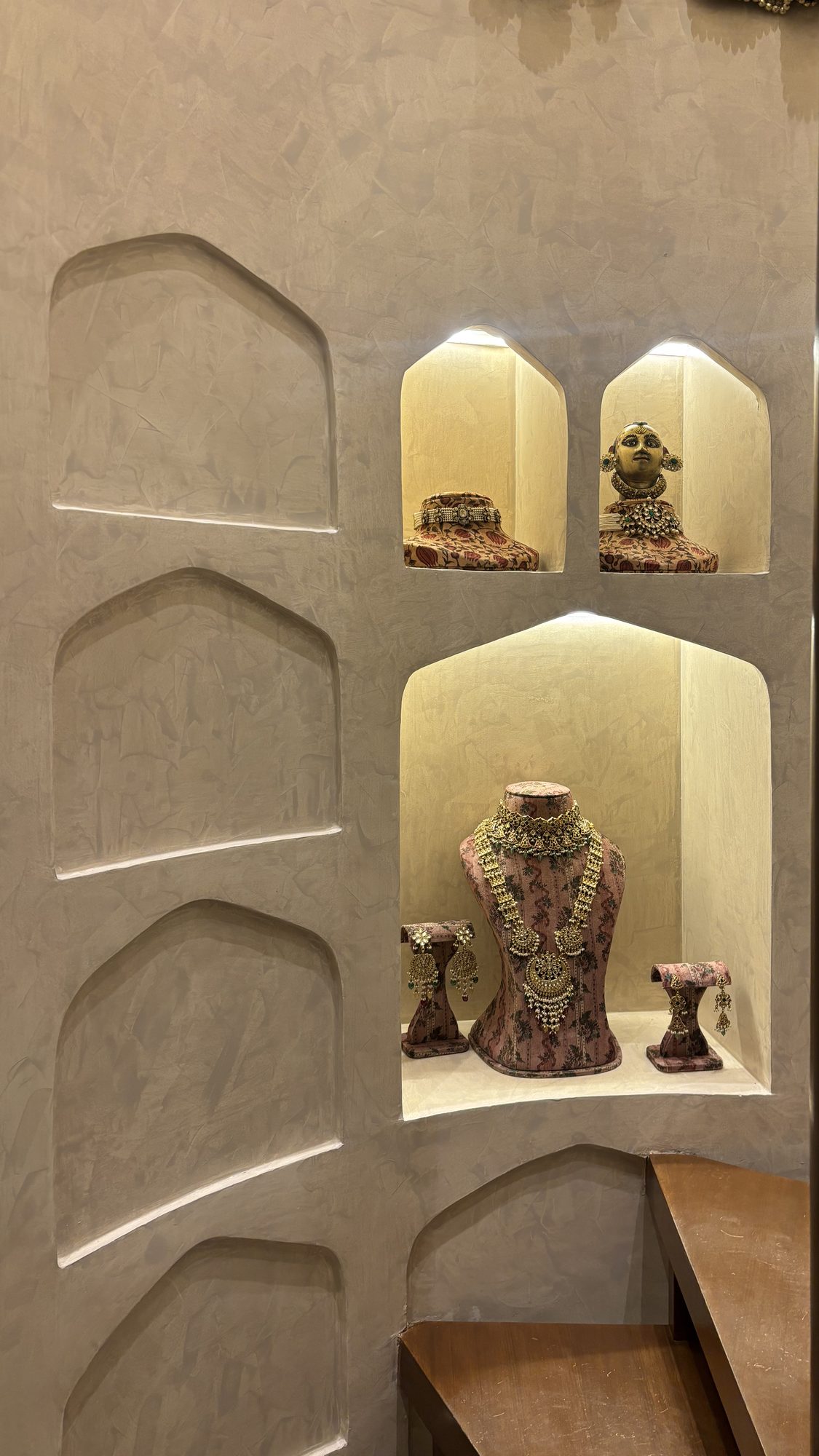Rimple and Harpreet Jewels, Kala Ghoda, Mumbai - jewellery store interior design by Ministry of Interior Design - photo 5