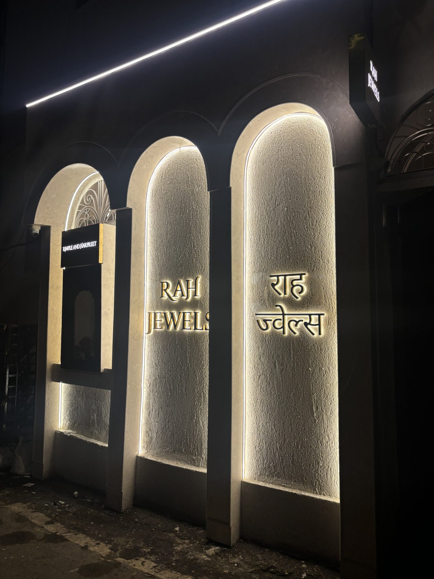 Rimple and Harpreet Jewels, Kala Ghoda, Mumbai - jewellery store interior design by Ministry of Interior Design - photo 8