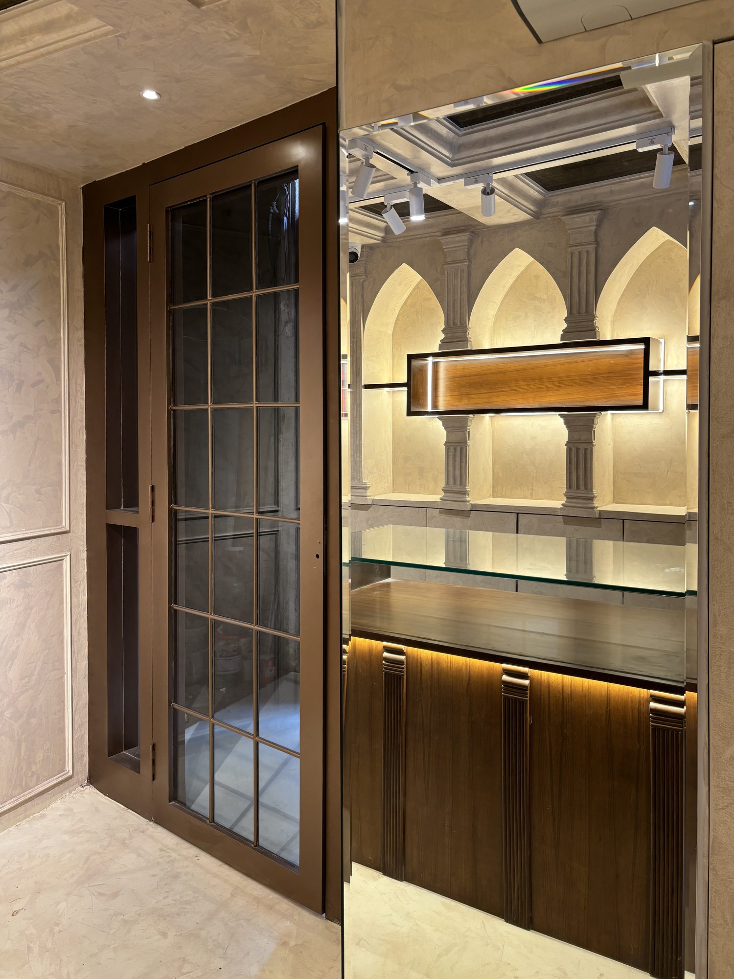 Rimple and Harpreet Jewels, Kala Ghoda, Mumbai - jewellery store interior design by Ministry of Interior Design - photo 10