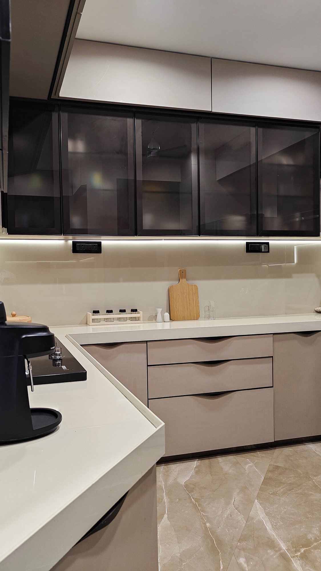 Lodha Park, Lower Parel, Mumbai - 3 BHK residential interior design by Ministry of Interior Design - photo 6